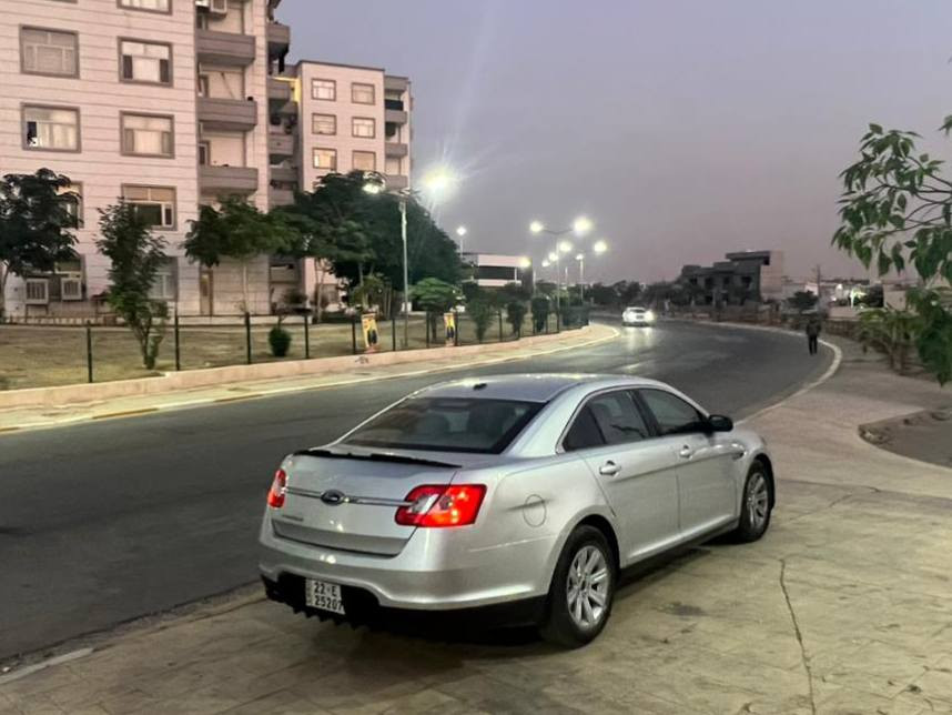 فۆرد تورس ٢٠١٠ مواسەفات مواسەفاتse گیر و مەکینە و کارەبایت بە شەرت ٣ پارجە بێ ژۆرێ سەیارەکی توند و تۆلە مالی دۆستە هەر هەموو شتێکی نوێیە سەیارەکی زۆر خاوێنە گەر موشتەری نی سەرمان مەیەشێنە ... 
رەقەم مۆبایل:*********** أربيل, العراق
