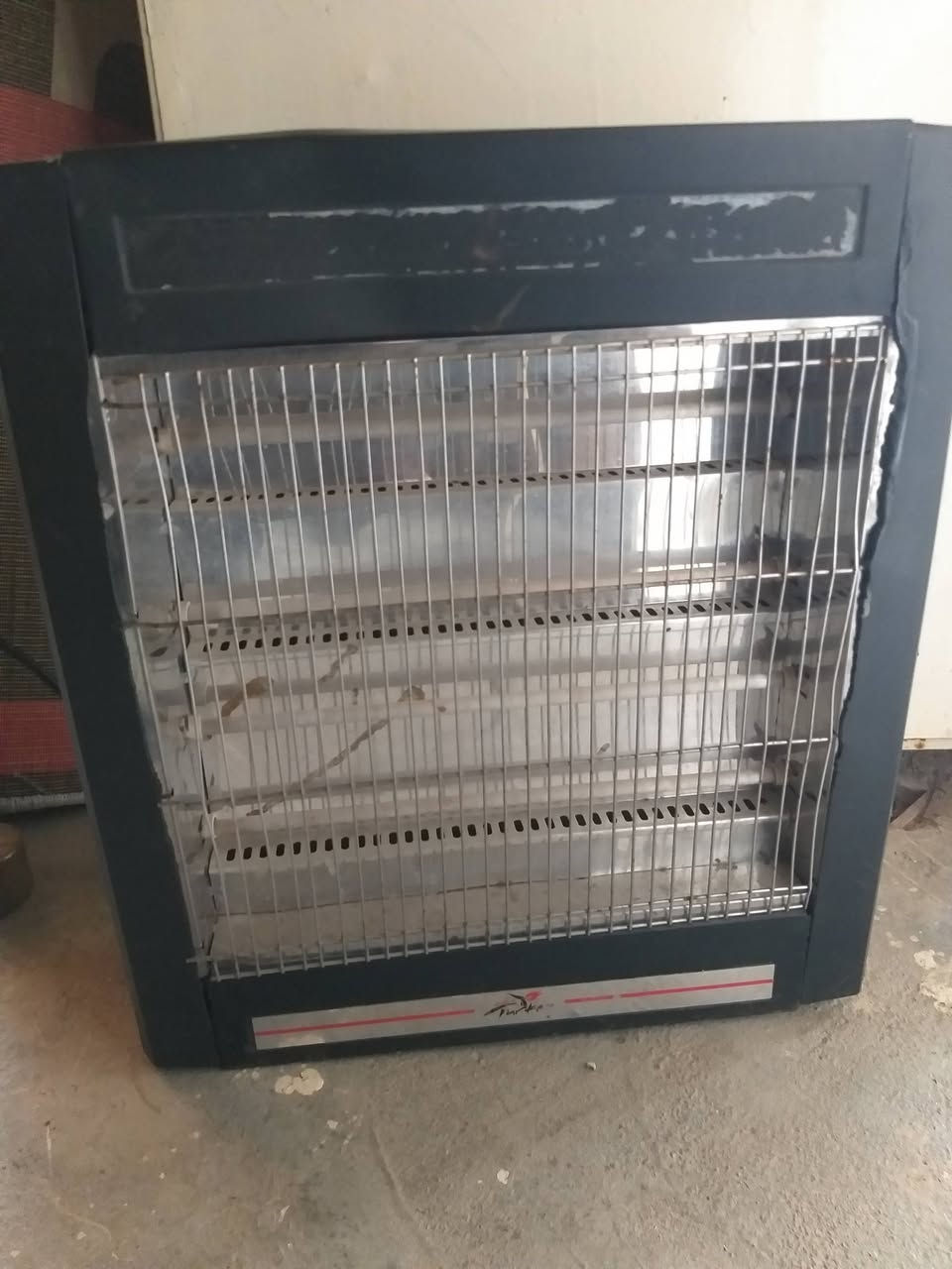 ئەم هیتەرانە بۆ فرۆشتن دانەی 6 هەزار شوێن سەیدسادق
***********
***********
