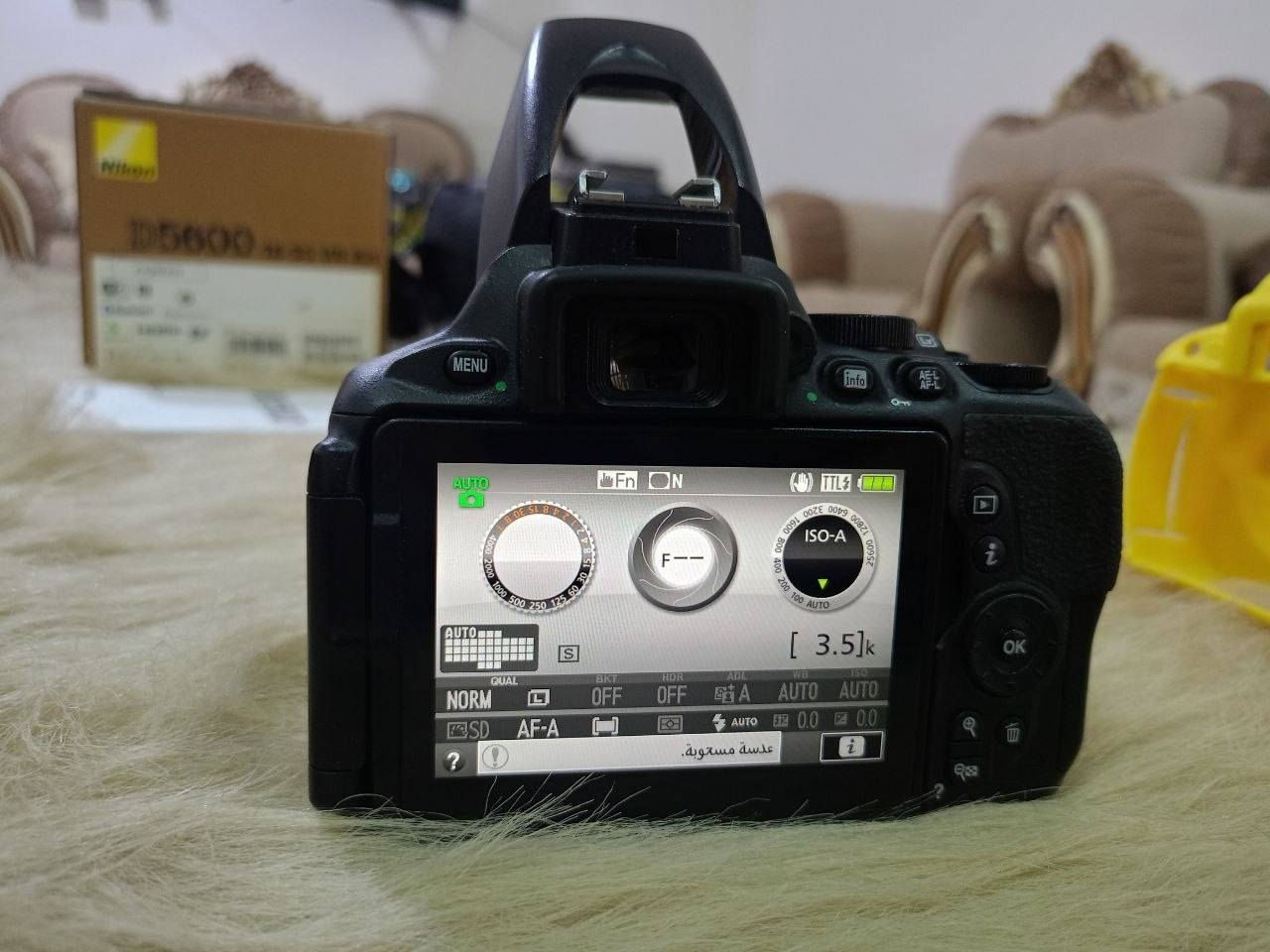 السلام عليكم
كاميرا نيكون D5600 نظافة 95% 
🔷 معها عدستها الاصلية mm18-55 .
🔷 واي فاي Wi-Fi + بلوتوث Bluetooth. 
🔷 منفذ HDMI + منفذ الميكروفون الخارجي MIC + منفذ التحكم عن بعد + منفذ USB (أو منفذ البيانات) يستخدم لنقل الصور او ربطها بأجهزة اخرى كالحاسبة او الطابعة + منفذ فلاش خارجي . 
🔷 معها كارتونتها الاصلية + جميع ملحقاتها . 
🔷 جنطة كتف + كفر حماية خارجي . 
شتر 24K ، إستخدام شخصي 

السعر 550 الف 
المكان : محافظة واسط / الكوت ..
***********
