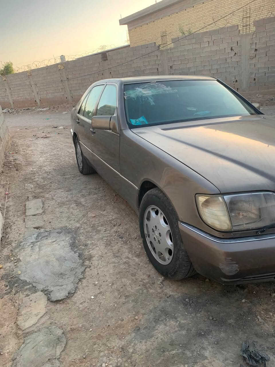 مارسدس 1992 للبيع سياره نضيفه حيل وجاهزه مابيها نقص تحويل مباشر
 رقم التليفون ***********/***********
