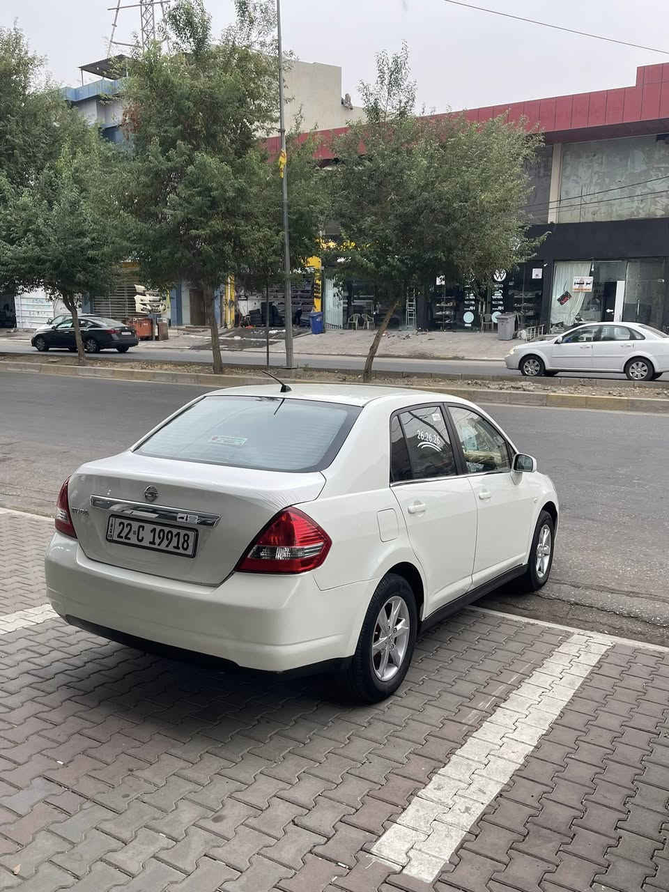 نیسان تیدا مۆدیل 2009 سپی سەدەفی ناو زەرد گێڕو مەکینە بەشەرت دوو پارچە بەس بەخە  پشت و پێشی کەپسە سەنەوی و ڕەقەمی نوێیە تا 2029 نرخ 101$مەجالی تێدایە ژمارەی مۆبایل ***********
