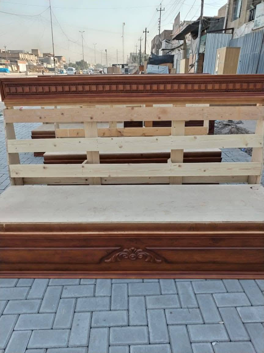 شغل حسب طلب سعر المتر 130 ضمان بالعمل الاستفسار يرجى مراسلتنا على الواتساب لتجهيز جميع موديلات باسعار مناسبه *********** العنوان السماوه الوركا معمل ومعرض سيد علي للاثاث العراقي🫡
