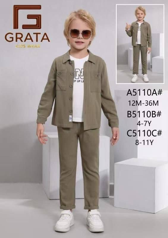 بكل حب♥️ نقدم لكم تشكيله البضاعه الصيفيه😍 خفة راحة وألوان مبهجة تناسب أيامك الصيفية 😀 القطع المتميزة موجودة عندنا💥
قاط ولادي 3 قطع كتان خامه درجه اولى 👍👍👍 
القياسات من 2 سنه الى 12 سنه
العنوان ديالى المقدادية حي المعلمين شارع المخضر مجمع العزاوي 
توجد خدمه توصيل 🚙🚙🚙


**إذا كنت صاحب هذا الإعلان وتريد حذفه لأي سبب، رجاءا أرسل رسالة إلى الدعم الفني**