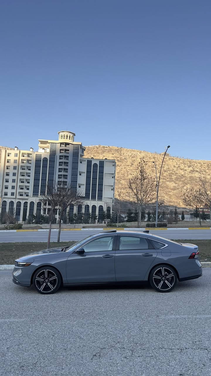 hunda accord sport hybrid 2023
صبخ قطعة واحد
تعديل بارد عطقتين 
ماشية ٤ الف 
وارد امريكي
عنوان دهوك
معرض زيهات
سعر ٢١،٠٠٠$ 
***********
1HGCY2F54PA005163
