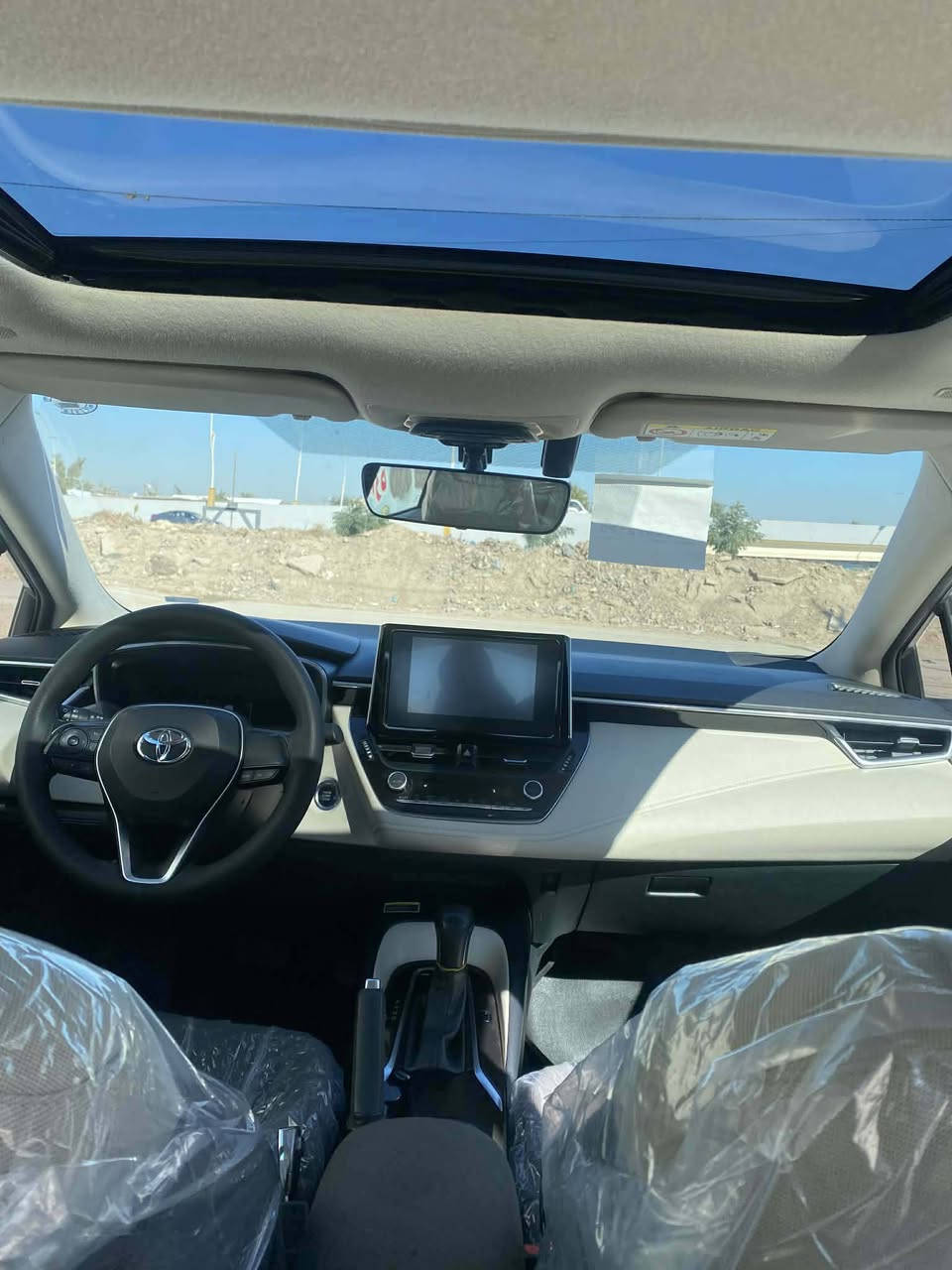 سلام عليكم كورلا 2024 خليجي شركت ساز بانزين مكفوله كفاله عامه بعدهي على وضع شركه
فول مواصفات ماشيه 50الف 
السعر 192وبيها مجال 
مكان السياره كربلاء المقدسة 
رقم الهاتف ‏‪***********‬‏
