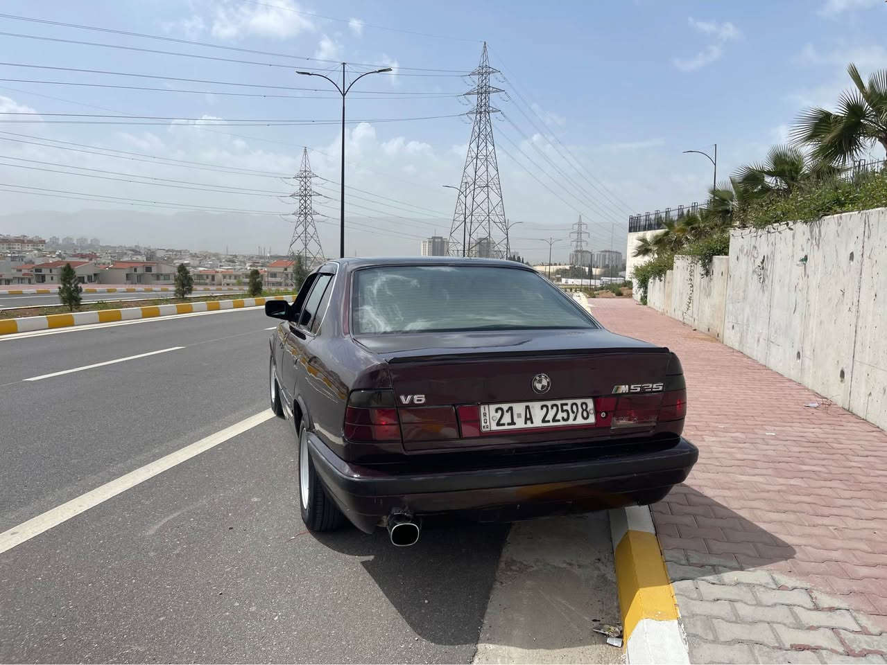 BMW.       520.        1991.  
گێرعادی 
تەبرید لەسەر سویچ 
دووجام كارەبا 
لایت ئەلقە
لایت زینۆن 
بەشەرتی گێرو مەكینە 
تەحولی و غرامە بەشەرت 
رەقەموو سەنەوی تا ٢٠٣٠ تازەیە 
دەعامی بۆ دەعامی بەشەرت 
یەك ٢٥٠ دینار مەسرەفی تیانیە بەشەرت 
سعری 53 گەڵاو معامەلەیەكی كەم 
*********** السليمانية, العراق
