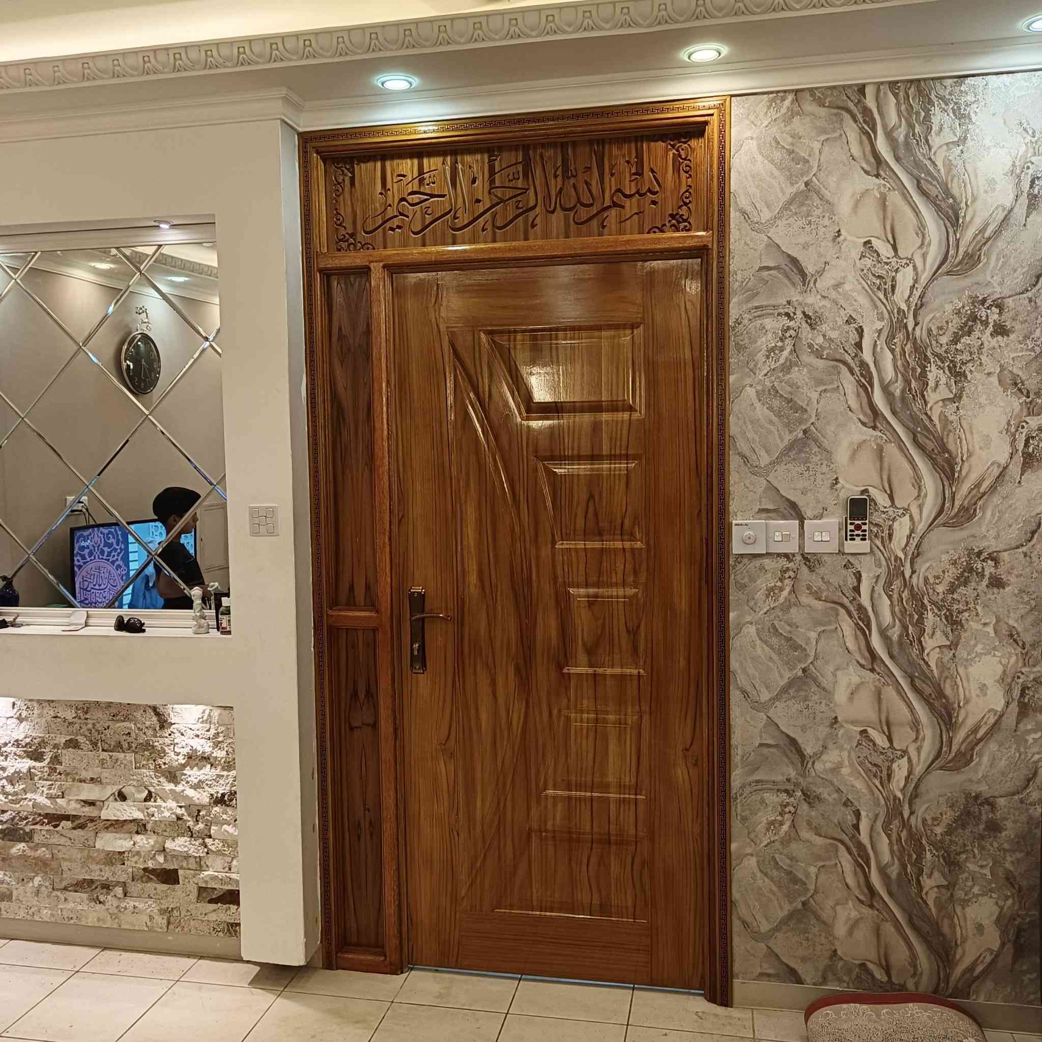 السلام عليكم 
أبواب قواطع بين صاله ومطبخ 
أبو سجاد النجار ***********
