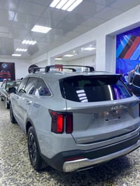 كيا سورينتو موديل 2024 – فئة S سيارة غرقانة مواصفات، أعلى فئة ماشية فق...