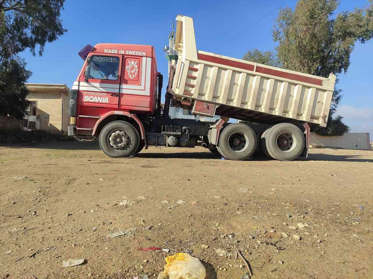 سكانيه قلاب 12ونص محرك كير كسن لكه شرط رقم نينوى سنويه 29شرط تحويل مديل1991 حصه كاز      ***********/***********سعر 135
