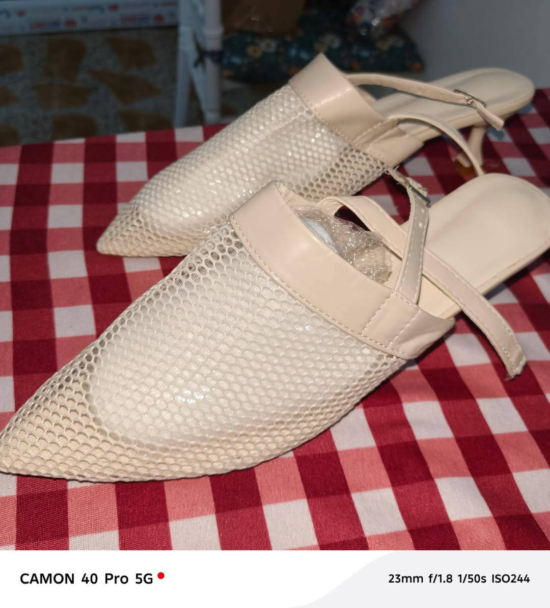 الجوزي 37 الكعب 42 يلبس 40
الاثنين معه توصيل20


**إذا كنت صاحب هذا الإعلان وتريد حذفه لأي سبب، رجاءا أرسل رسالة إلى الدعم الفني**