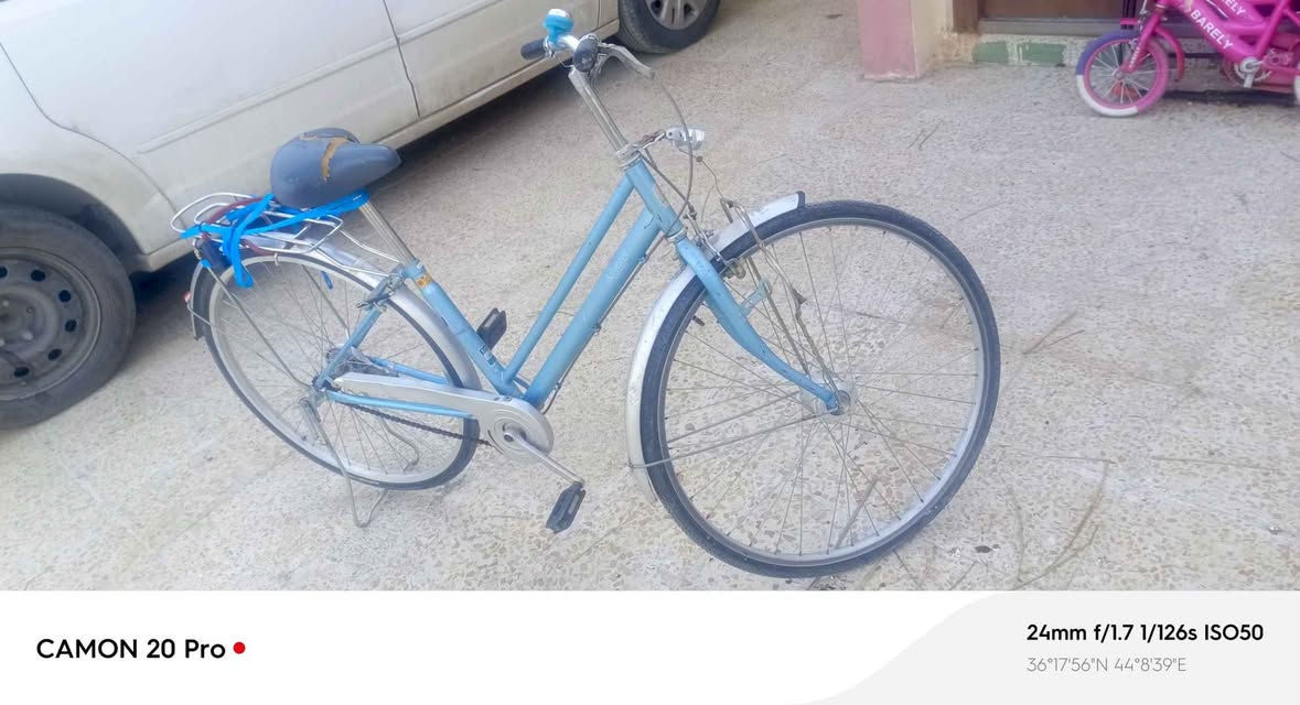 سلام عليكم باسكلات للبيع 
باسكل سمائي حجم 27 نضيف سعره 85 الف 
باسكل صغير وردي حجم 12 نضيف سعره 15 الف
سياره اطفال حلوه ونضيفه سعرها 30 الف 
المكان اربيل ملا عمر 
الاستفسار *********** أربيل, العراق
