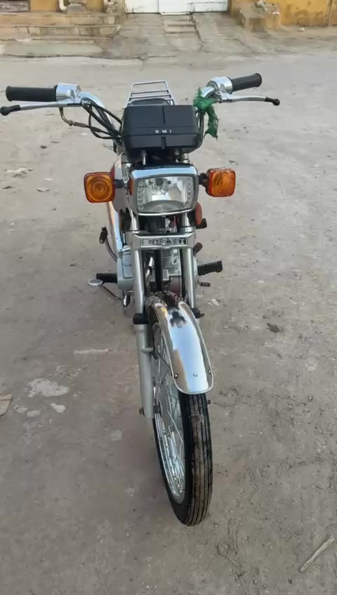 دراجة ايراني 2012 

اوراق اصولي باسمي وكيل سيد خلدون تعمير جديد محرك مجفت  كهربائيات كلها شغاله دراجه جاهزة ربع دينار ماتصرف عليها 
السعر 1100 (مليون وميه)وبيها مجال بسيط للشراي اتصل او خاص متواجد او واتساب 
***********
