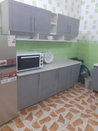 كاونتر للبيع جديد غير مستخدم نوع خشب تركي 3 قطع قياس مترين ارضي وملحق ...