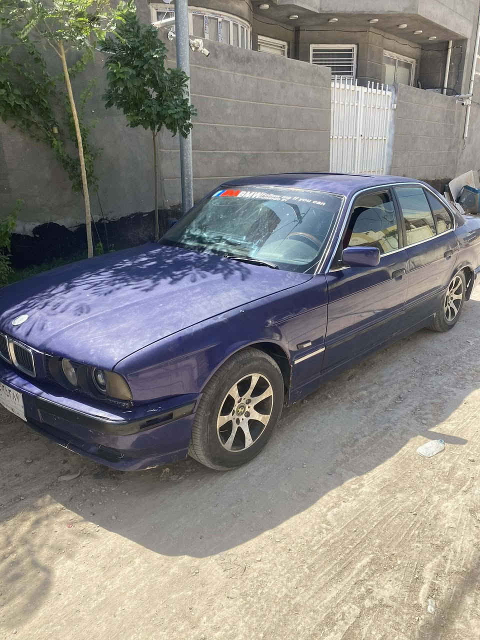 السلام عليكم بيم البيع 500 بجم عريض مكان سياره بابل حله مركز المدينة موديل 89سياره نظيفه السعر 38وبيها مجال رقم الهاتف ***********
