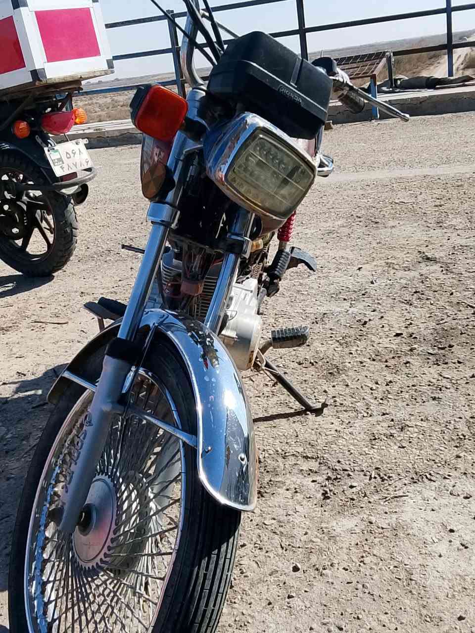 دراجه ايراني تايكر ٢٠٢٠ شغاله نضيفه بس كشن قديم هندر واحد تشتغل ماعوزها بس كهربائيات وكشن فقط والشراي يتصل وبي خير ويدلل ***********
