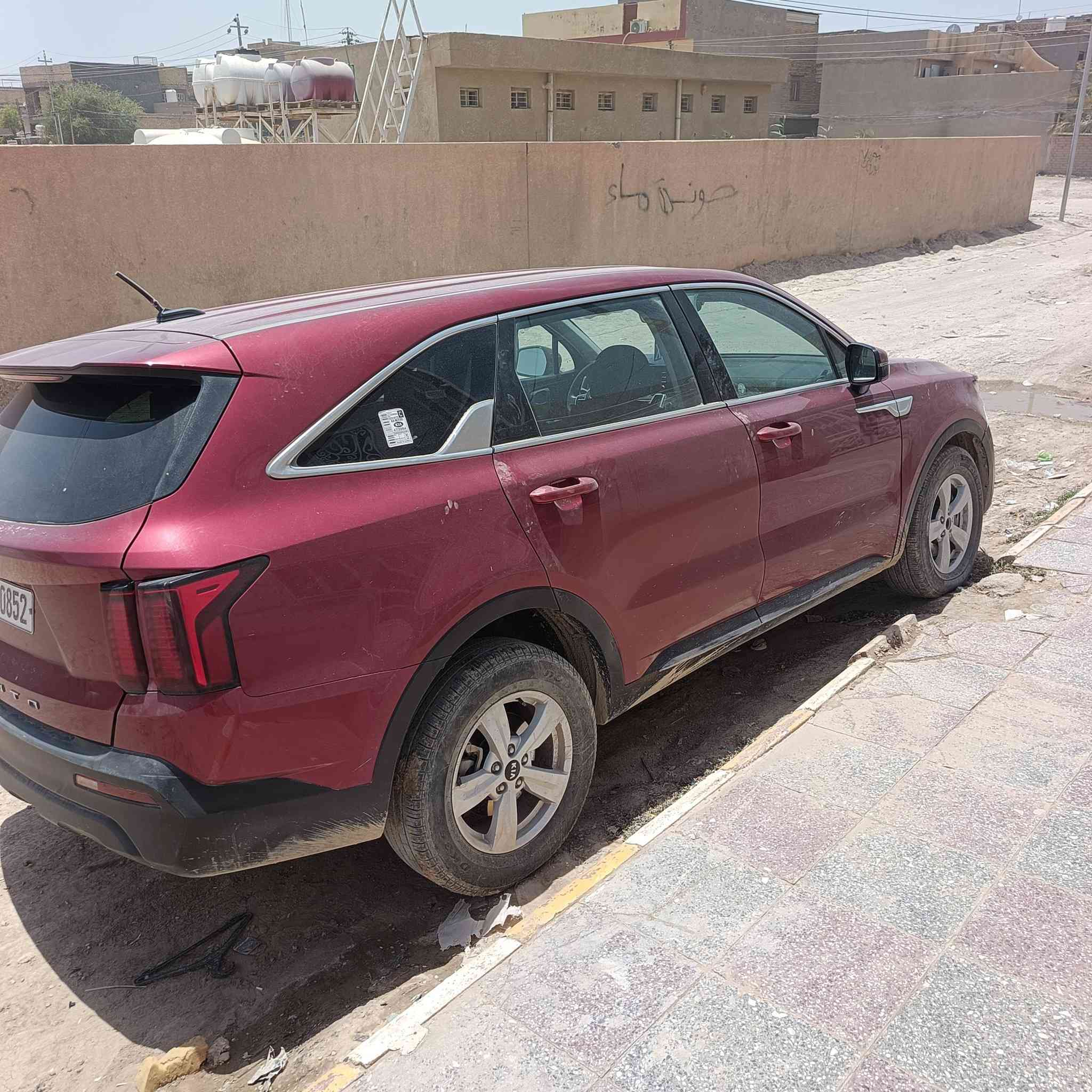 السلام عليكم عندي سونتو 2021 وارد امريكي لبيع رقم بغداد بسمي سبعة راكب  السعر ١٧٧ وبيه مجال الاستفسار *********** حادثها مكان السياره بابل   شارع 80 قطعتين
