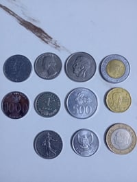 عملات انتيك • ١١ قطعة • توصيل