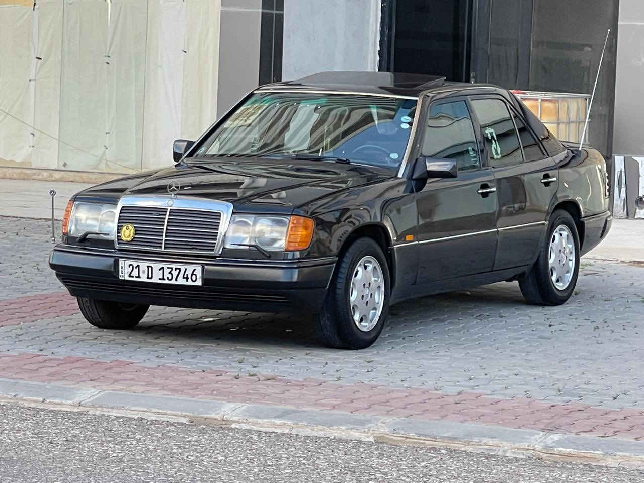 للبيع مارسدس دب موديل 1992محرك محور بطه 2500ديلكو تبريد شغال سلايت شغال سياره جاهزه صبغ عام للجمالي بدون ضربه بدون خياس رقم سليمانيه سنويه هزه جديد لحد 2029 شرط تحويل سعر65بي مجال***********
مكان سياره كركوك
