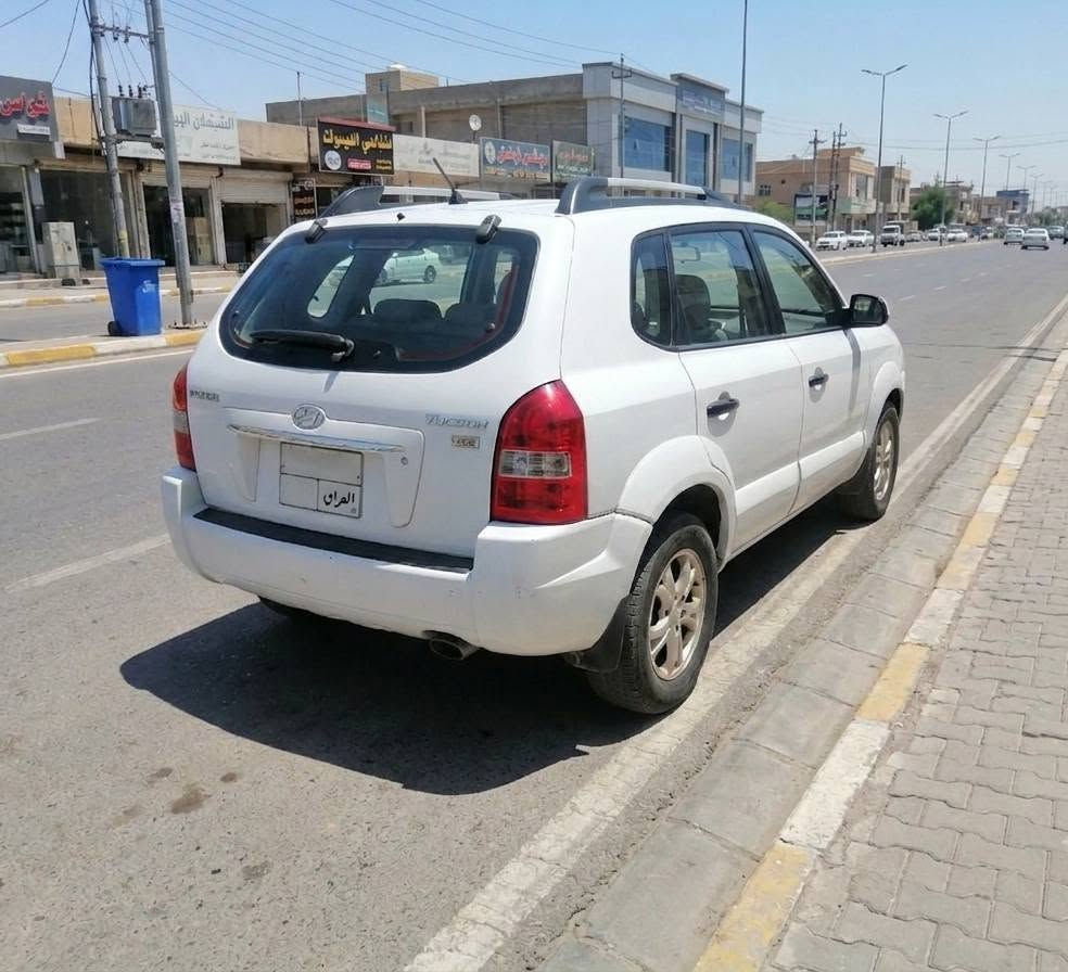 توكسون هونداي ٢٠١٠
محرك ٢٠

رقم دهوك

بدون حادث

بدون صبغ

محرك وگير ما مفتوح 

المكان نينوى / تلكيف / تللسقف 

 موبايل ***********
