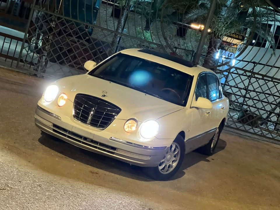 بعد التحية…
" ماشاءالله تبارك الرحمن "
KiA opirus ViP 2006 خليجي 
✅ ماشي137 الف كيلو حقيقي شرط ✅
سيارة واحد على واحد فئة رئاسية مواصفاتها متخلص 
فتحة سلايد زنون عدسة كهرباء بلادي عداد ليزري بلادي مقود كهرباء فول تحكم مثبت سرعة بردة خلفية كهرباء 8 ايرباك اربع جامات اوتو تدفئة كراسي كراسي كهرباء مع ذاكرة خزن تبريد قطعتين ثلاجة دبل حافظة وسطية داخل صاج مري كهرباء 
مانع انزلاق ABS وتراكشن كونترول دبل كزوز سستم صوت انفنتي بلاد وضعيات قيادة المري تنزل عند الرجوع للخلف مراية وسظية ذاتية التعتيم اضاءة داخلية محيطية مسند وسطي ملكي خلفي كشاف ضباب اشاير لد وبعد مواصفات مدا اذكرهن محرك V6 3500 مكفول گير اوتوماتك مكفول سيارة صاروخ 🚀 سيارة عزلها يخبل تسد الباب بعد كلشي متسمع ترايها وسياقتها مال مارسدس مثل الالماني بضبط سياقتها تخبل تبريدها ثلج حدادية نافضها كله جديدة وكالة على ايدي سيارة ماناقصها برغي ومتحب عطل ابد كلش قوية والجانيها يعرف سابقاً قطرة صبغ مبيها بس صبغتها عام درجة اولى هنا ب النجف على مود الجراد وشخوط قليلة للجمالية وشرط السونار السيارة ماشية ١٣٧ الف حقيقي على ايدي نصبتها ب الشارع تخبل فدشي مرتب وامانة هيج سيارة بهيج نظافة بلعافية ع الياخذها السيارة كلش قوية بنيد ماتفتح وعن تجربة جانيها صار سنين ابد متحب عطلات نهائياً رقم بابل تحويل مباشر 
سعرها 79 ورقة مجال قليل حق الجية وسعرها ب النسبة لترايها ومواصفاتها لاشيء للاتصال *********** هذا رقمي عنواني نجف شارع الروان اسف الاطالة
