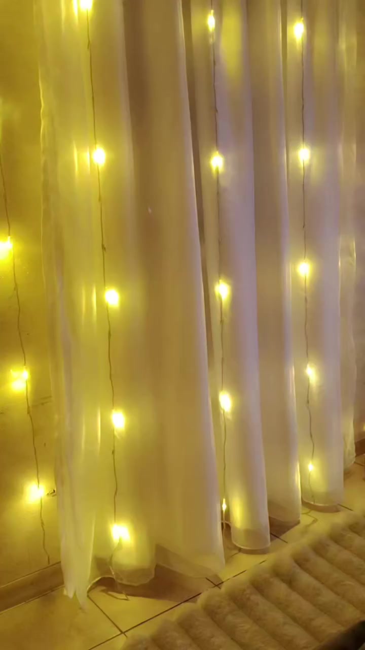 هلاو بنات الي تريد برده او تسحب صوره اي برده تعجبه اسويها نفس الي ترديها يم 
سارا روز خياطه يجنن وتصويري مال استعجال لئن بعدني ممكمله الغرفه ومسكه مال برده ع شكل ورده هم بعدني مموصيه  اصير اجنن 😍


**إذا كنت صاحب هذا الإعلان وتريد حذفه لأي سبب، رجاءا أرسل رسالة إلى الدعم الفني**