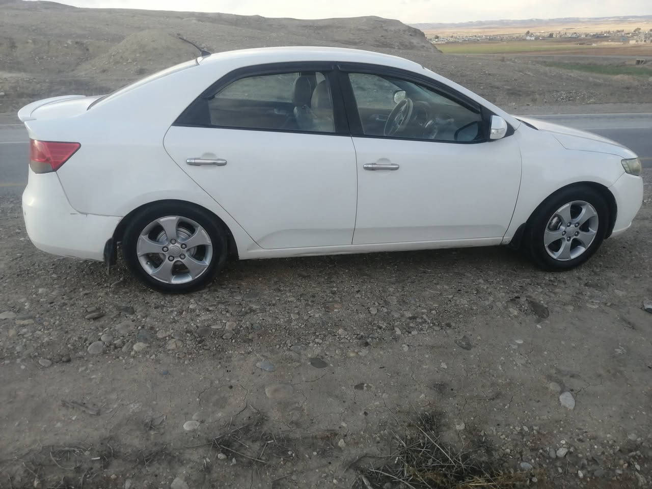 للبيع كيه سيراتو 2011مصبوغ حزام رقم دهوك ألماني عليه غرمات 8 اواق ينشال من حكه عنوان موصل زمار شرط تحويل سعر 85 هاتف ***********
