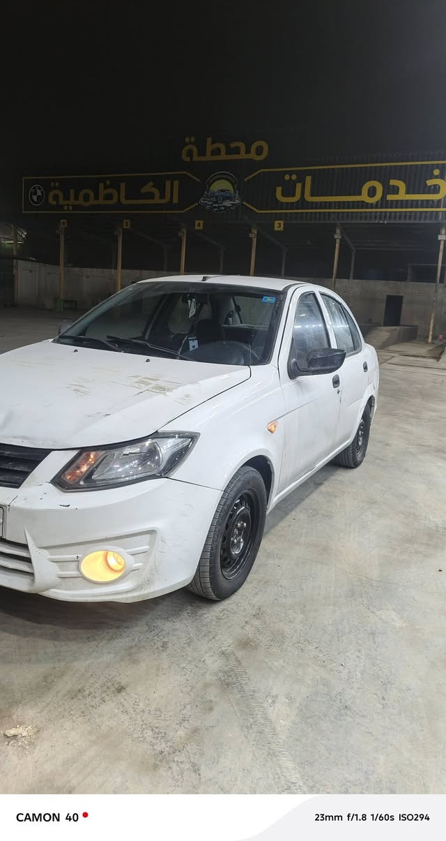 سلام عليكم ساينا مديل 2019 كير ومكينه جدد لا ضربه ولا صبغ ولا تبديل. بسمنه مصفره غرامات غرفه جديده  سياره خير من الله مكان السياره بغداد/ ***********/السعر 55
