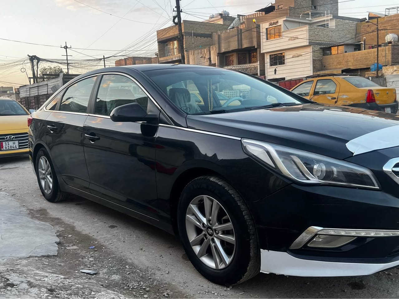 سلام عليكم سوناتا 2016 سياره نضيفه ماشيه 100  حادثه ربع لبنيد راجع نفسه 
ونص لباب لخلفي صبغ فقط سياره مناقصها شي مكينه 2400 GDi تخم تاير جديد 
 الاستفسار *********** بغداد, العراق
