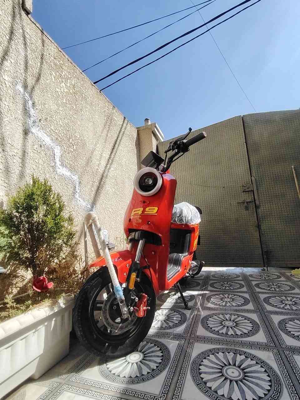 دراجه ار ٩ موديل ٢٠٢٥ دراجه نضيفه خمس بطاريات نضام بك دبل اشاره شاشه ملف الف وخمسميه دراجه جديده السعر 450 وبي مجال الرقم ***********
