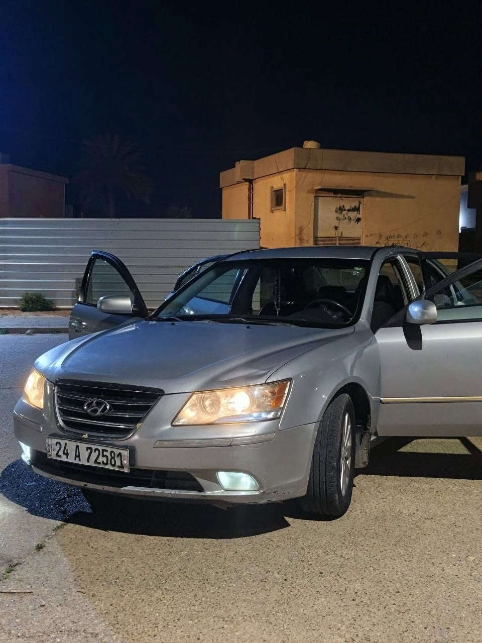 سوناتا 2010 
محرك ٤ سلندر 2400
بيها ثلث قطع 
تفاصيل والسعر على الخاص او الرقم ***********
