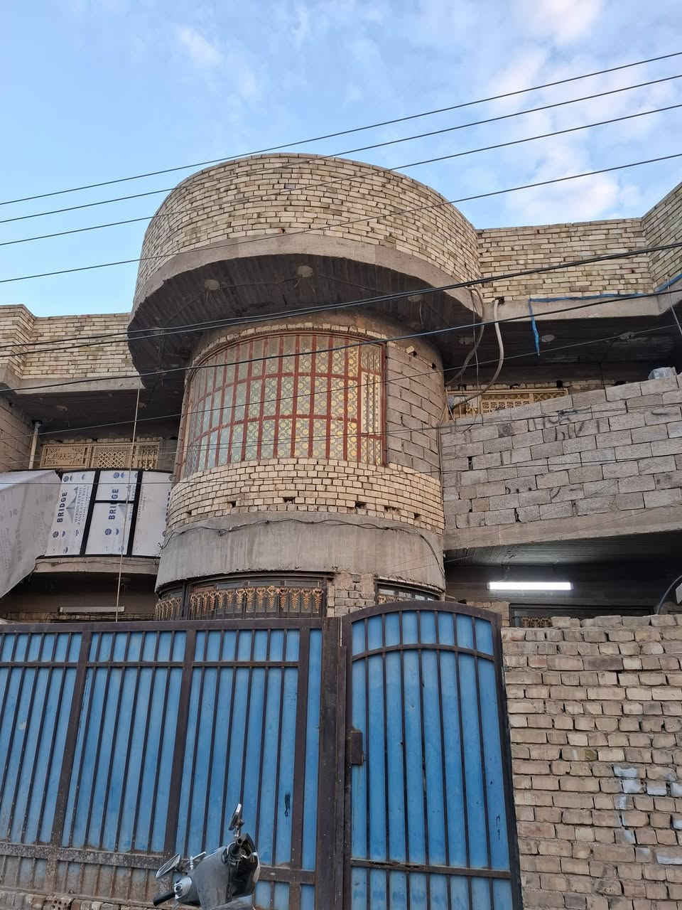 دار للبيع زراعي١٦٠م،نهايه شارع محمد الجواد 
خلف فرن الصمون السعر خاص ***********
