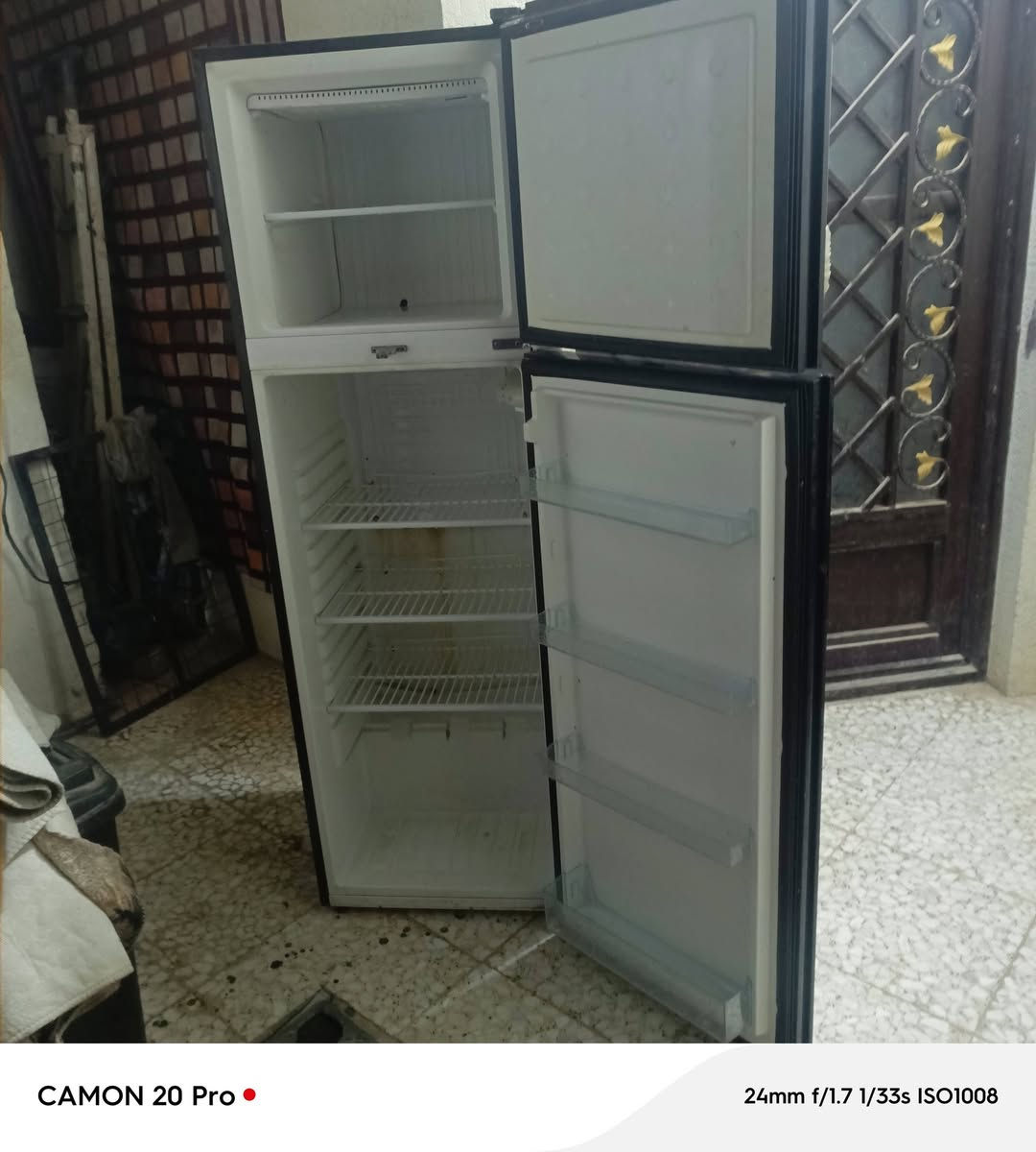 السلام عليكم ثلاجه مزروفه من الفريز كشرها نضيف كلش ابد ماطابه تصليح مكاني كربلاء ***********
