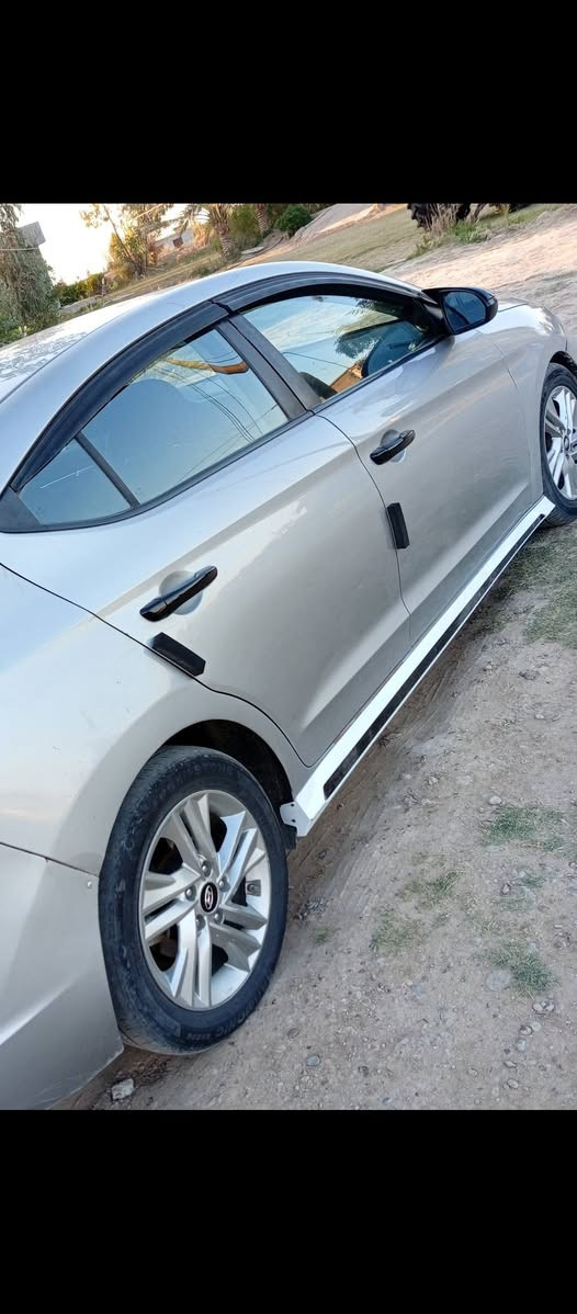 السلام عليكم النترا 2020 حادث جاملق خلفي بيها 4 قطع صبق بدون دواخل رقم اربيل بسمنه جاهزه السعر 125 بيها مجال حك الجيه مكاني ابو غريب  ***********. ***********.  ***********
