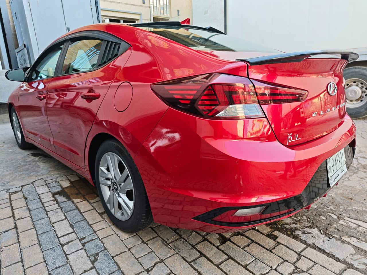 للبيع النترا 2020 SE
محرك 2000دوش 
كير AT ثلاث وضعيات قيادة 
1- تحكم جهتين 
2-شاشة اعطال
3-كامرة دوارة
4-مانع نزلاق اي بي اس 
5-رادار امامي وجانبي توقف ذاتي 
6-مثبت سرعة 
7-شاشة جبيرة 
8-نقطة عمياء 
9-ويل كب 
الارضية مغلفة جلد مع الصندوك 
السيارة بدون يرباك حادثهة موضح بالصور ضبغ قطعتين زائد شوية من التكمة والدوسة 
وبيهة اماكن بارد ماشية 71الف حقيقي مكان السيارة بغداد 
السعر 137
***********
