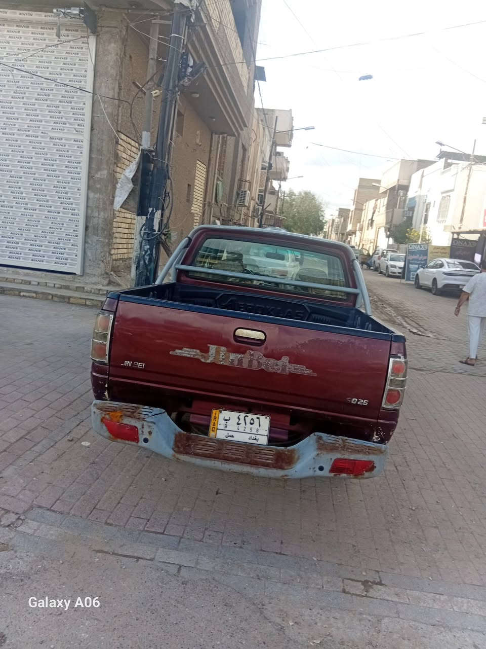 سلام عليكم بيكم جنبي موديل ٢٠٠٨ السياره حلوه ونضيفة ومابيها ضربة السياره مكفولة سعرها 77 مكان السياره بغداد مدينة الصدر قطاع 4 دور الموضفين مقابيل جامع سيد حسين للاتصال على رقم الهاتف ***********
