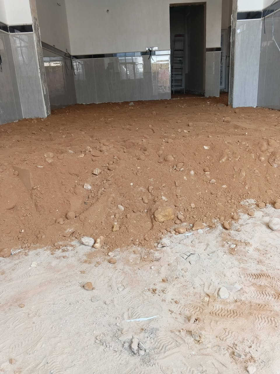 (((السلام عليكم ورحمه الله وبركاته))) كادر عمل في ((كربلأ)) لتنضيف البيوت وتدخيل السبيس والحدل والصب خباطات يدوي و مركزي (((وتفليش))) بأنواعه الصب وخلع الأرضيات وتفليش السقوف وتفليش الرابطات ♕♡وفتح البيبان «﷼كادر منضم وخبره في العمل وهاذه بعض من عملنه واني بخدمتكم هاذه&&رقمي انتصل وتدلل£€ (((***********) )) هاذه اسيه((♕***********))
