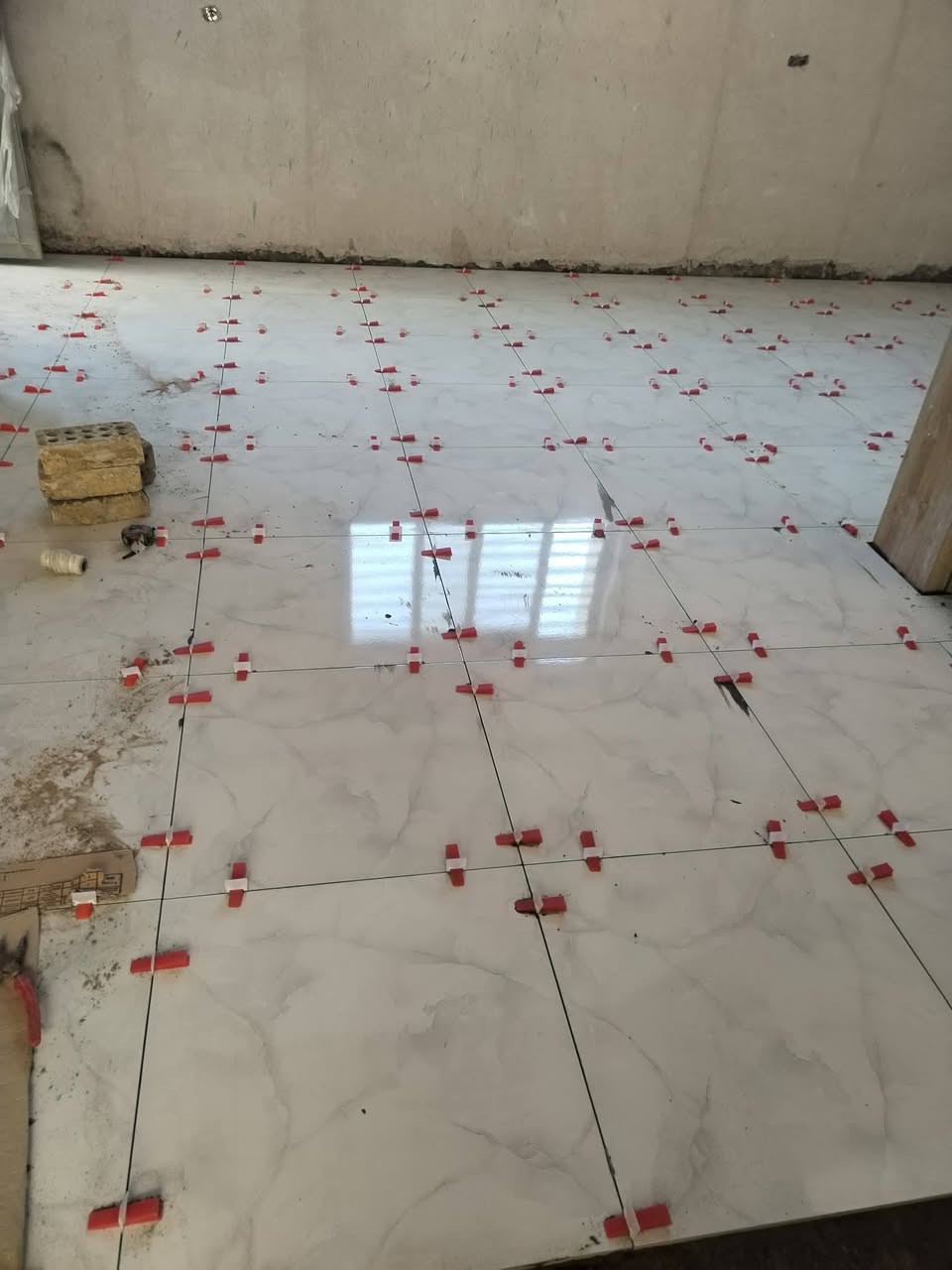 خلفه سيراميك جداري وارضي شغل مرتب شرط ليزر ***********
