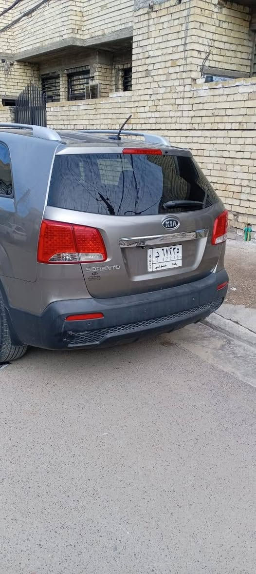 سيارة سورينتو موديل 2011 امريكي السيارة خير من الله كير مكينه تبريد تدفئة كلهن خير من الله السيارة حادثه جاملغ الامامي بدون دواخل مكينة 2400  السعر 122$ وبيه مجال بسيط حك الجية 
*********** بغداد, العراق
