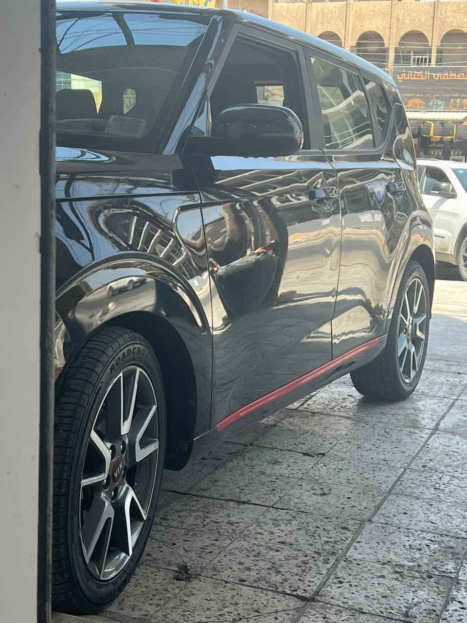 سلام عليكم 
كيه صول موديل 20 فول مواصفات
صور الحادث مال امريكا بل منشور 
 بل عراق بيها طخه باب خلفي جاملغ خلفي 
يعني ع كد شبرين من الباب شبرين من جاملغ 
سياره جاهزه كل نواحي تبريد ثلج كير محرك خير من الله
ستفسار تصل ***********
