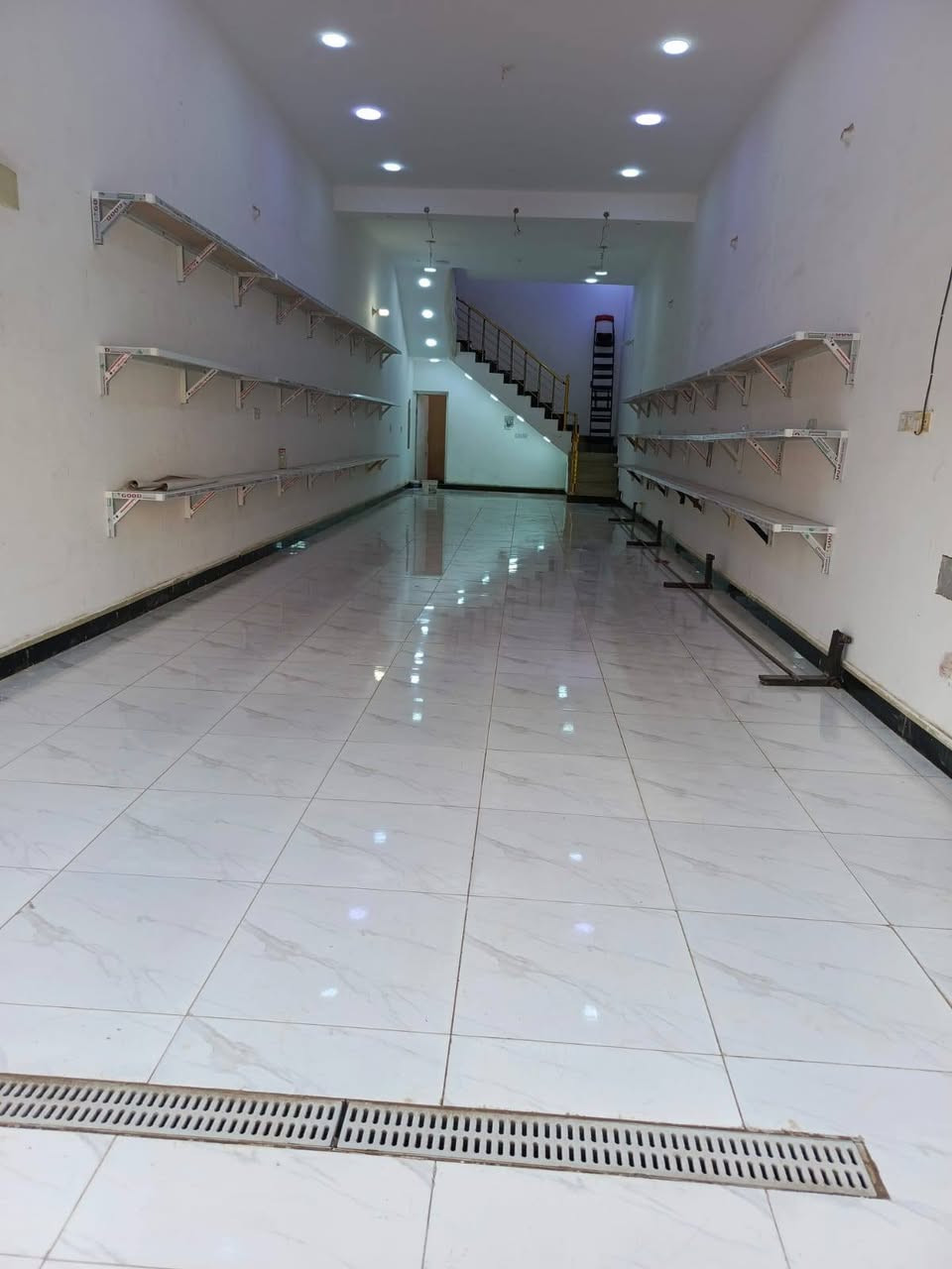 رفوف للبيع العدد ١٢ رف عرض الرف مترين ونص بسعر مناسب نظيفات جدا سبب البيع بيع المحل


**إذا كنت صاحب هذا الإعلان وتريد حذفه لأي سبب، رجاءا أرسل رسالة إلى الدعم الفني**