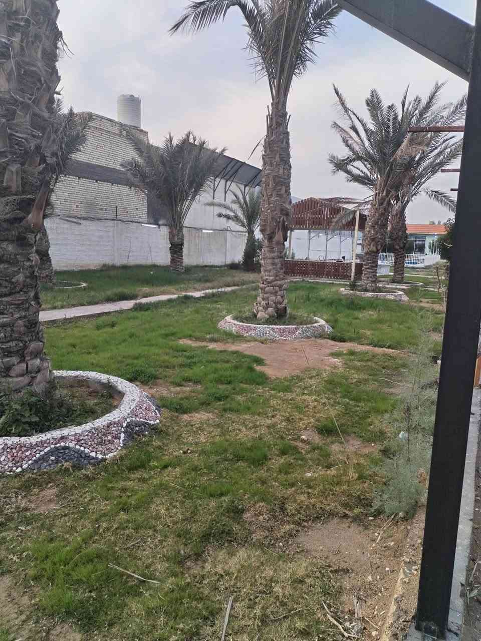🏡 منتجع فاخر للبيع او مراوس  – كربلاء

المساحة: 2500 متر
السند: طابو 25 تحويل بس الشخص

المحتويات:

صالة واسعة

مطبخ

صحيات

غرفة نوم

حدائق مرتّبة

مسبح

مكان شوي

جلسات خارجية راقية

📍 العنوان: كربلاء – قرية آل جميل – خلف جامعة العميد
جميع الخدمات متوفرة: ماء، مجاري، كهرباء، خط مولدة
وموجود مولدة 60 أمبير خاصة بالمنتجع.

📞 للاستفسار:
***********
السعر يُرسل عبر واتساب فقط
