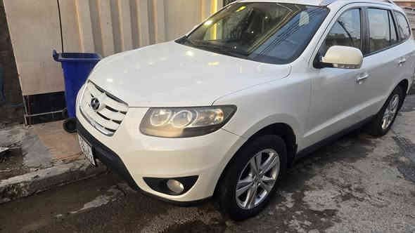 سنتافيه 2011 خلجي شركه العامه 
كير محرك مكفول محرك 6v سلندر 7 راكب 3 قطع تبريد تخم تاير تبريد ثلج صدرها نضيف سياره جاهزه من كلشي 
بيها شبرين صبغ باب صدر ودعاميات صبغ باقي مكفول 
السعر 148 بيها مجال للشراي  
الاستفسار ***********
مكاني بغداد السيديه
