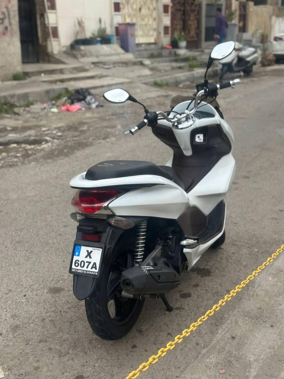 - السَلام ؏ـليڪُم ،

pcxجيل الاول 
Jfيباني اصلي
مكينه مفتوحه بس خرسه  لا تنقيص ولا تبخير
دراجه احلا من الصور ماشيه 51 حقيقي 
دراجه ربع مذب عليهه جاهزه 
تايرات جدد
بريكات جدد
شلعه معدل فول
السعر 1150 وبيهه مجال 
الاستفسار ***********
