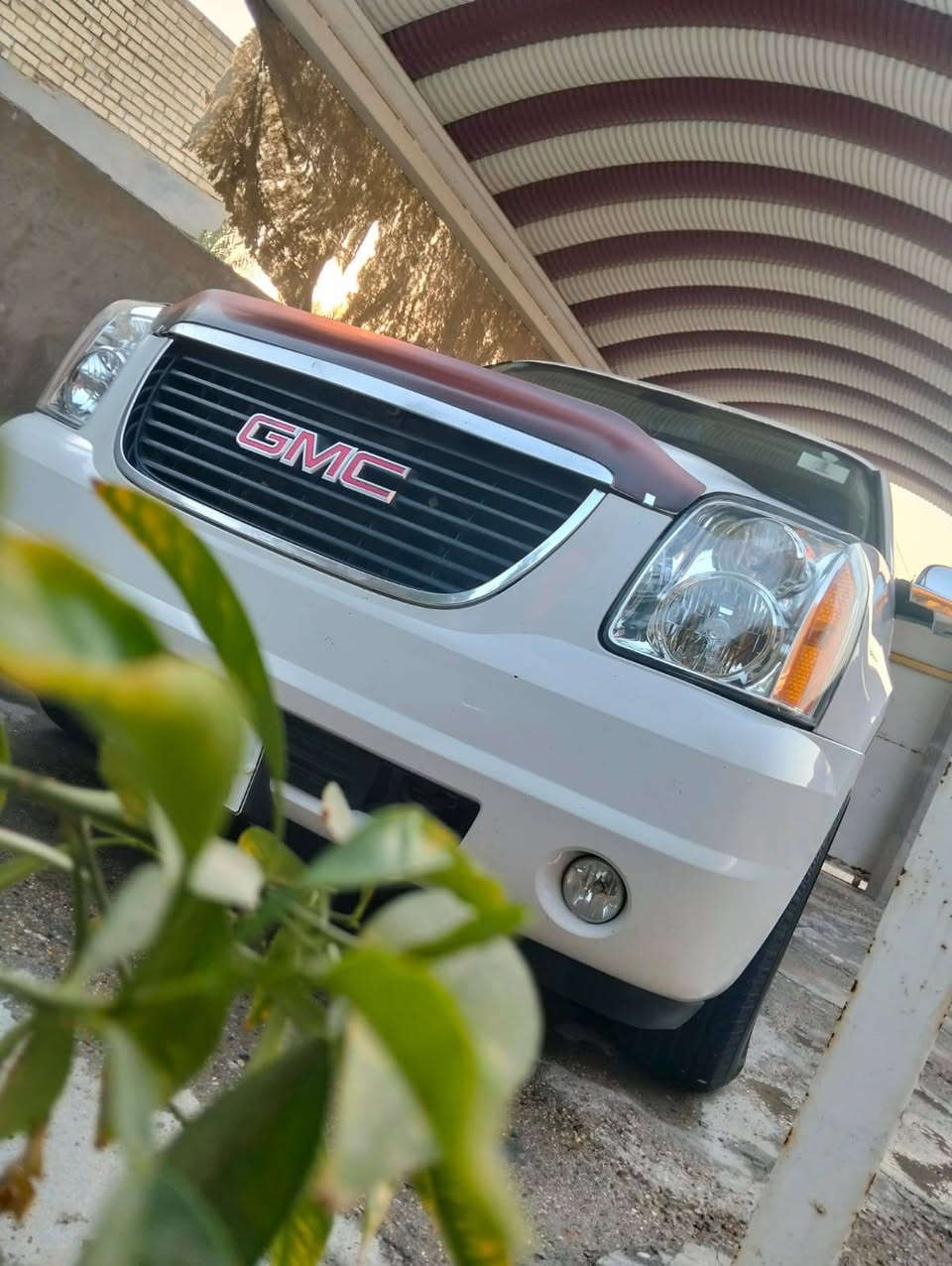 سلام عليكم يوكن جمسي 2012 خليجي رقم بغداد انكليزي سنويه لل30 بسمي سياره جديده مامتعوبه كفاله من كلشي اصل ابيض السعر 210  مكاني حله ***********
