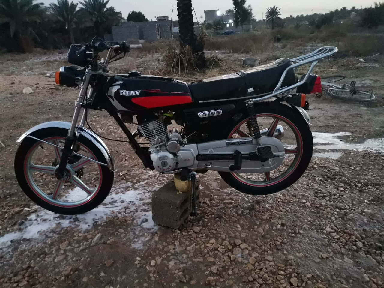 للبيع سفانه اوراق موديل 19 ما بيه نقص السعر 375وبيه مجال مكاني الحمزة الغربي خيكان ***********
