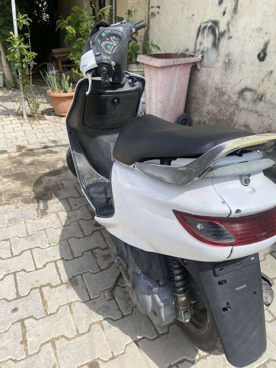 فراشه مال حاويه بلاديه كله ختم واحد كله شغاله ماعازه برغي السعر 550وبيه مجال حك الجيه المكان نجف الستفسار ***********
