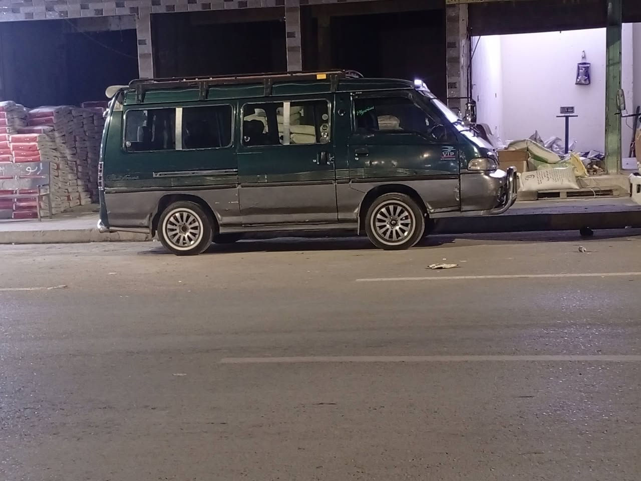 هونداي للبيع موديل 96 محرك بي نفخ بلا تنقيص سعرها65  رقم انكليزي جديد سياره ما بيها صبخ بس البجم ***********////***********///
