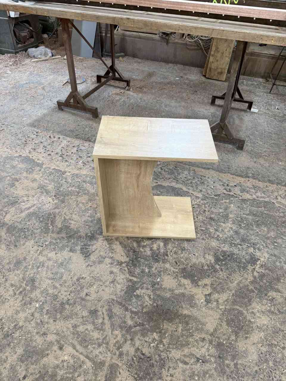 نجاره ابو الحسن
لعمل كافه اعمال النجاره والديكورات التركي والعراقي 
العنوان بصره صناعيه حمدان 
***********
