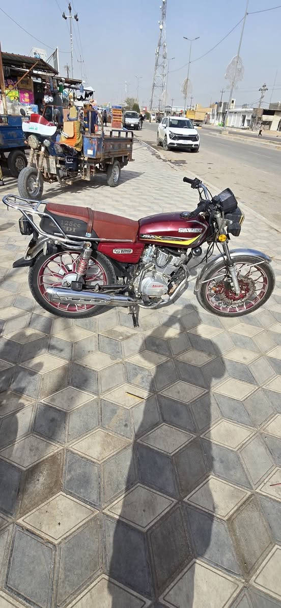 سلام عليكم شباب دراجه البيع سفانه موديل ٢٠٢٥ مكفوله كفاله عامه وراق صولي كهربايات كله شغله سلف هندر نكره مكينه مكفوله مامفتوحه دراجه حلوه وخير من الله شوفت عينك سعره ٦٥٠ وبيه مجال مكانه بابل الشوملي رقم *********** الدراجه باب ول مو ثاني الشراي بيك خير وتدلل
