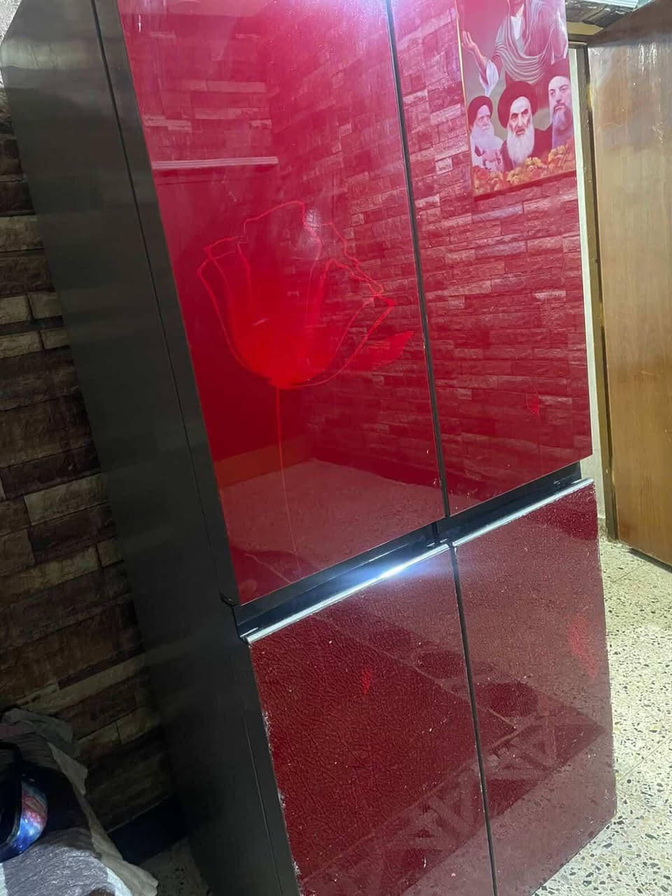 غرفة نوم كاملة + ثلاجة بابين + طباخ 
غراض جديدة للبيج
الاستفسار مراسلت الخاص وبخدمتكم 
***********
